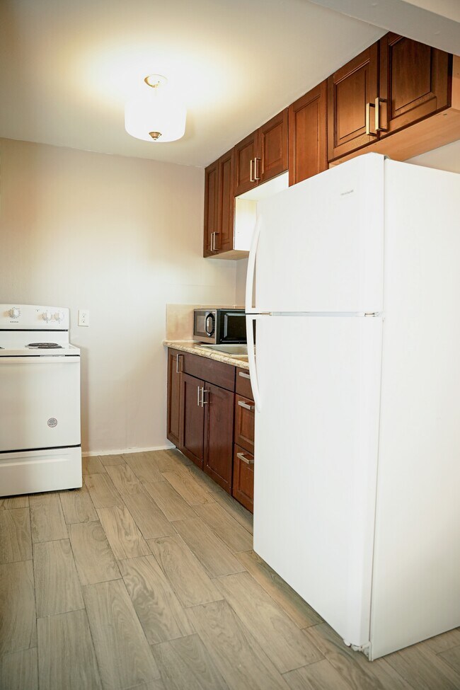 Building Photo - Carroll Oliver Apts