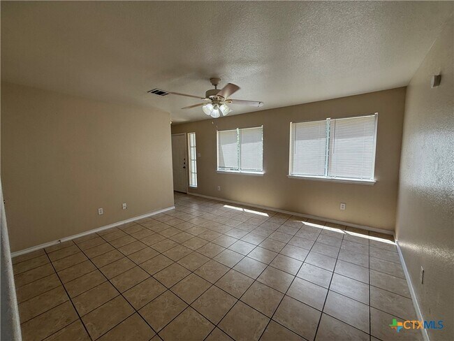 Foto del edificio - 918 Sagewood Trail