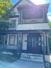 Building Photo - 52 Hillside Pl