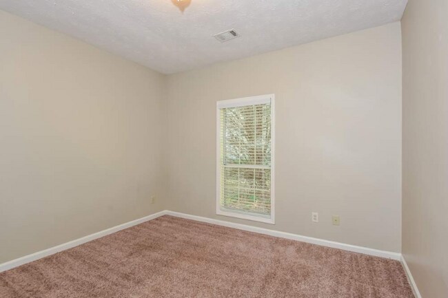 Foto del edificio - 2041 Stone Forest Dr
