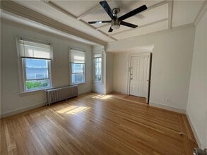 Building Photo - 16 Mann Ave