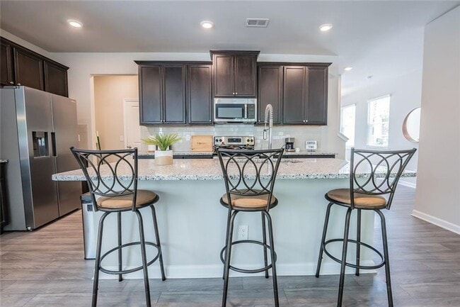 Foto del edificio - 454 Burgundy Terrace SE