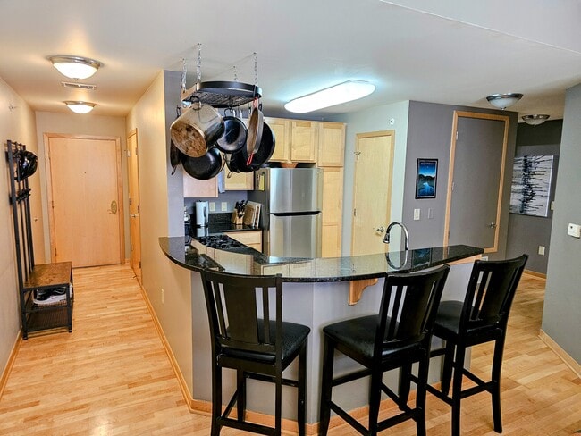 Kitchen with Breakfast Bar - 333 W Mifflin St