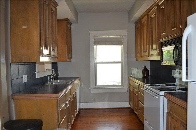 Building Photo - 3613 Audubon Pl