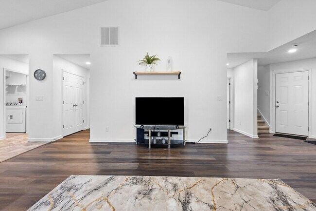 Foto del edificio - 13847 Catalina Dr