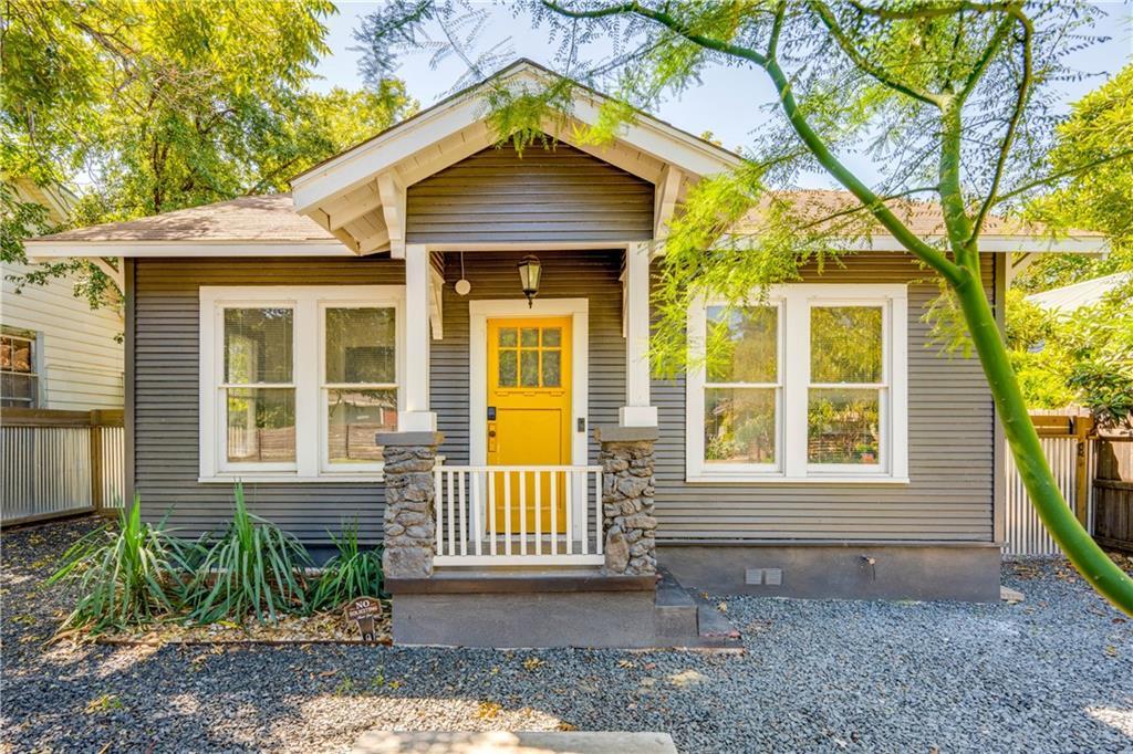 Foto principal - 2703 E 2nd St
