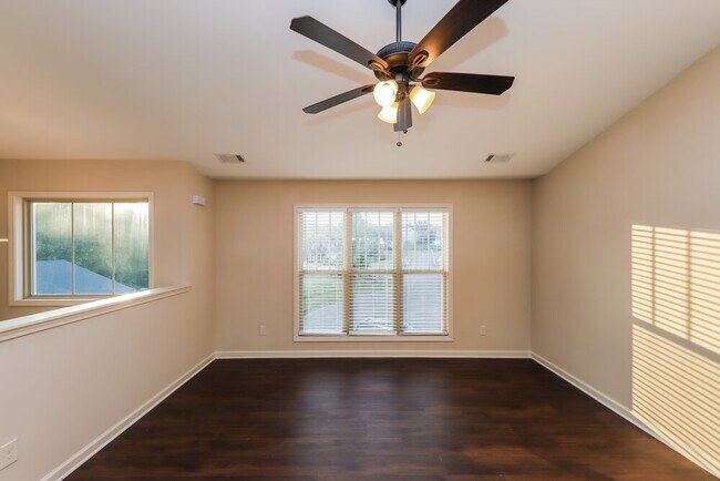 Foto del edificio - 104 Skylar Ct