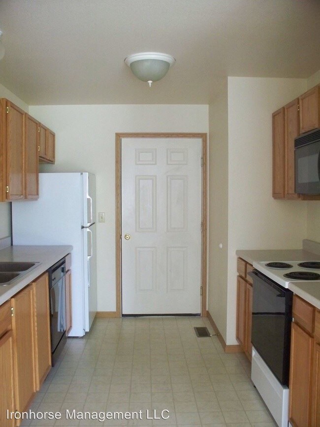 Building Photo - 2420 Wheeler Dr