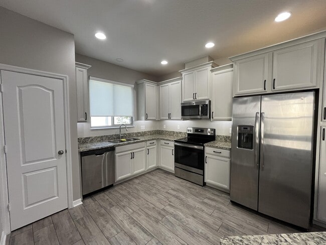 Building Photo - 2581 Econ Landing Blvd