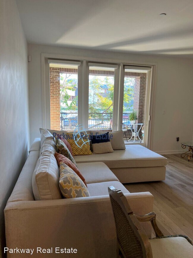Building Photo - 2 br, 2 bath House - 5440 La Jolla Blvd #E206