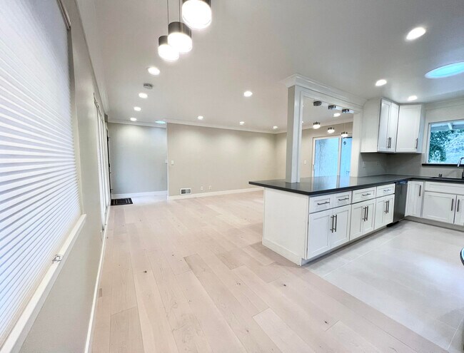 Building Photo - 14215 Worden Way