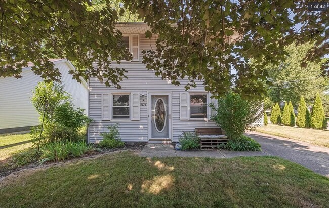 Foto del edificio - 5270 Cornell Ave