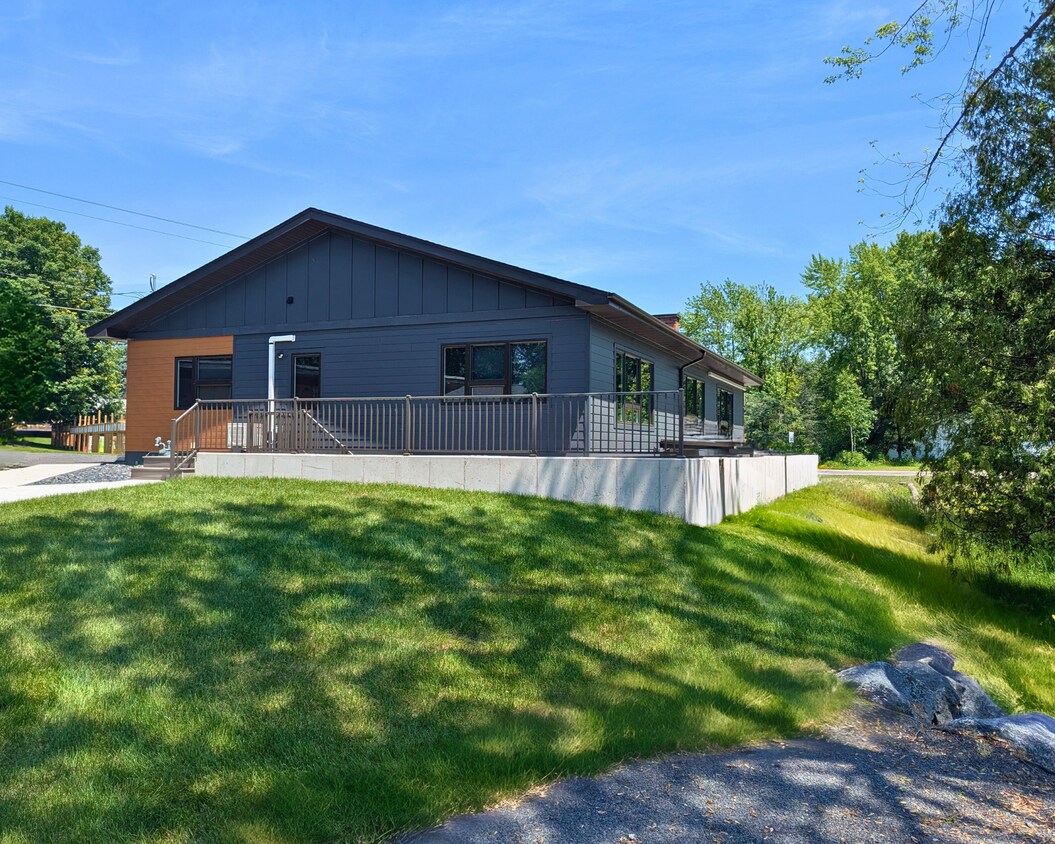 Foto principal - 207 6th St