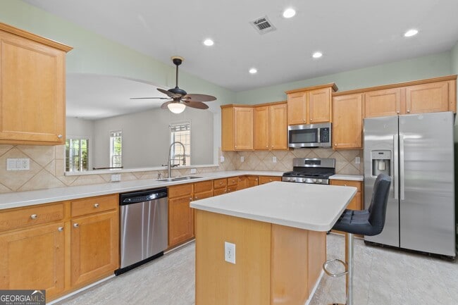 Building Photo - 105 Dahlia Dr