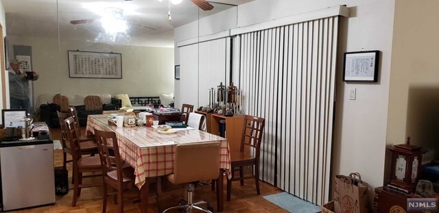 Foto del edificio - 1111 River Rd