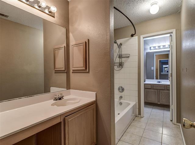 Foto del edificio - 7208 Frost Ln