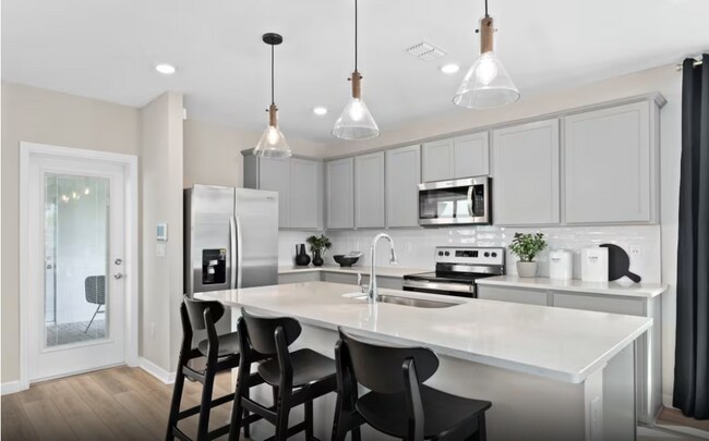 Building Photo - 5036 Holm Oak Dr
