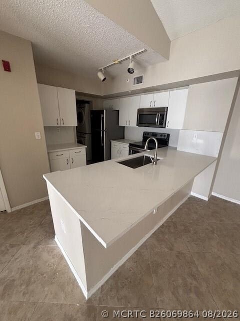Building Photo - 2620 S University Dr