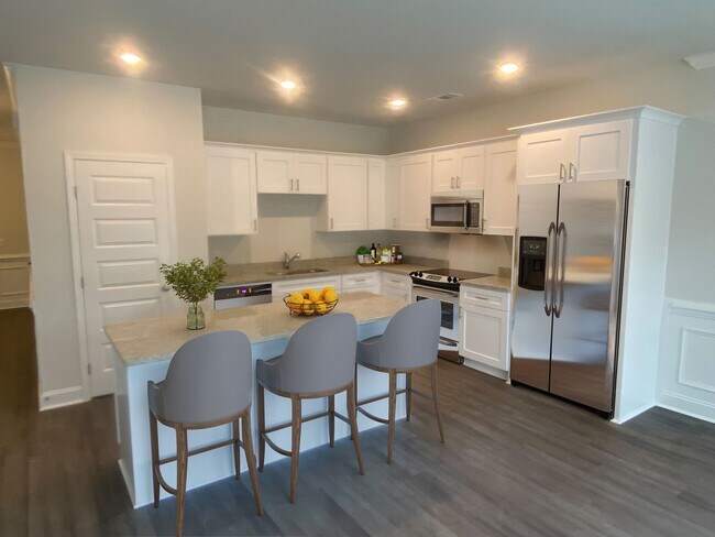 Building Photo - Townhome in Pooler, Available Now!