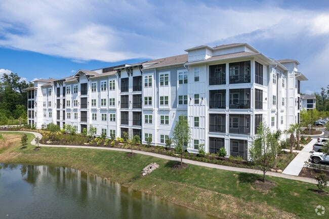 Building View - Botanic at Ingelside