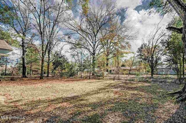 Building Photo - 361 Mary Ann Dr