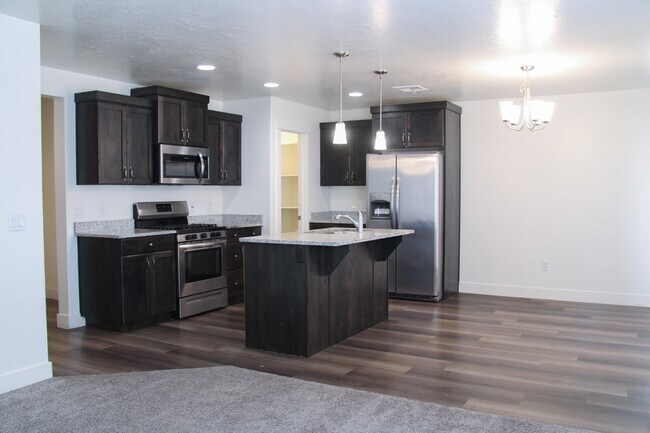 Foto del edificio - Spacious 4-Bed with 2.5 Baths in St George