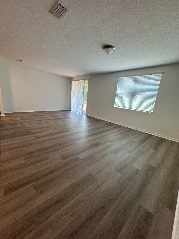 Foto del edificio - 2955 Sunstar Dr