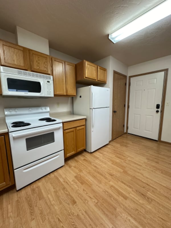 37 Appleway Dr Unit 2, Kalispell, MT 59901 Apartment for Rent in