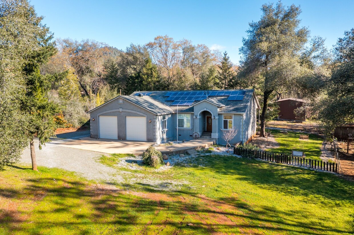 19506 Scenic Rail Dr, Redding, Ca 96003 - House Rental In Redding, Ca 