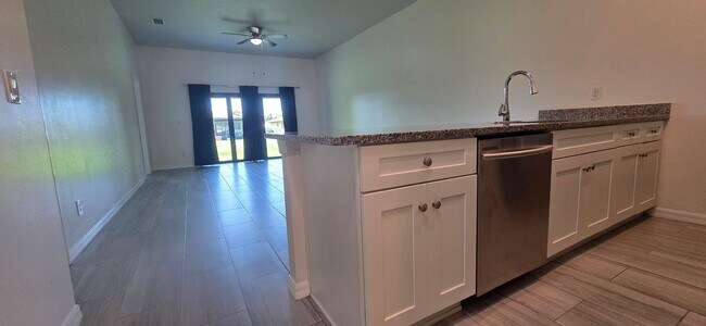Foto del edificio - Duplex for rent