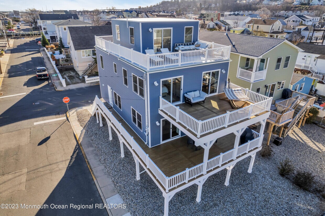 Primary Photo - 26 Waterwitch Ave