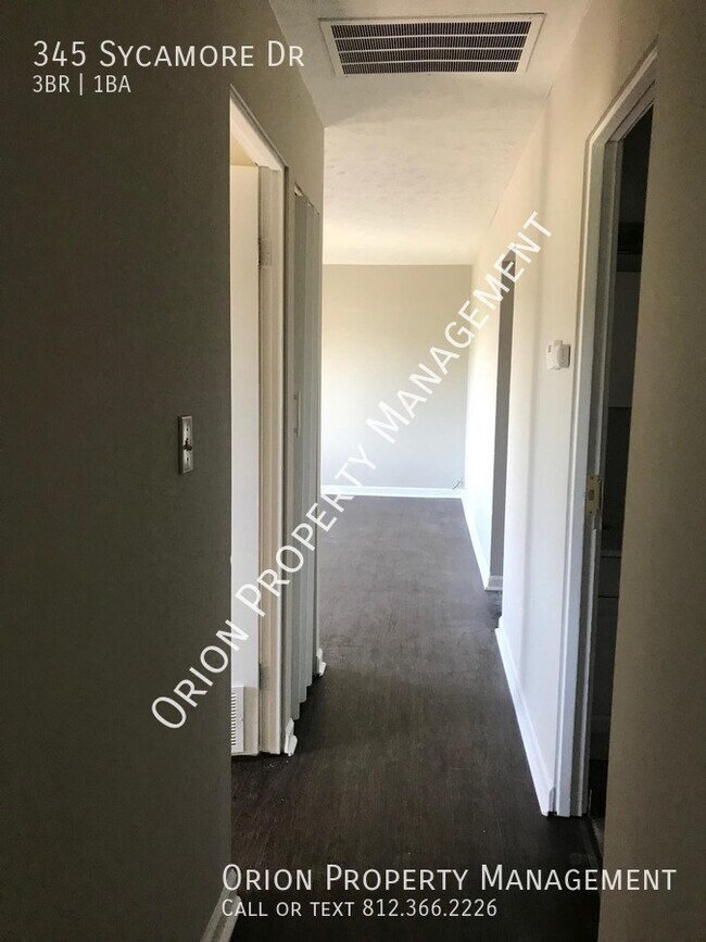 Building Photo - 8 WEEK ONLY SUBLEASE!