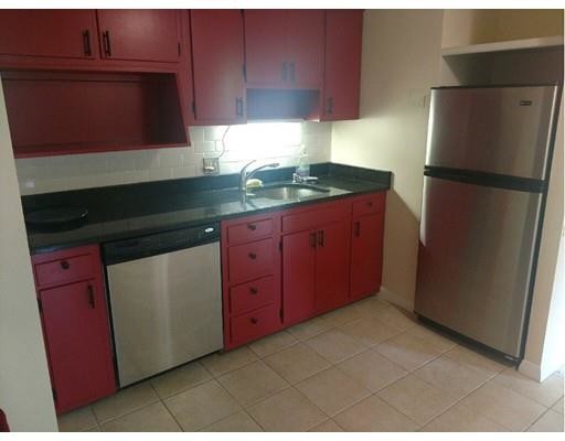 220 Essex St Unit 11 Melrose Ma 02176 Condo For Rent In