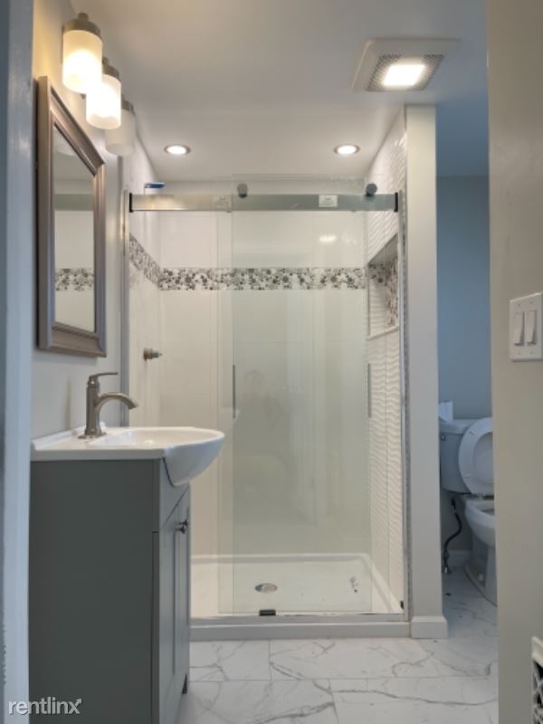 Foto del edificio - 4 br, 1 bath House - 172 Burwell Rd