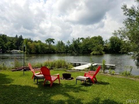Foto del edificio - 718 Pine Tree Ln