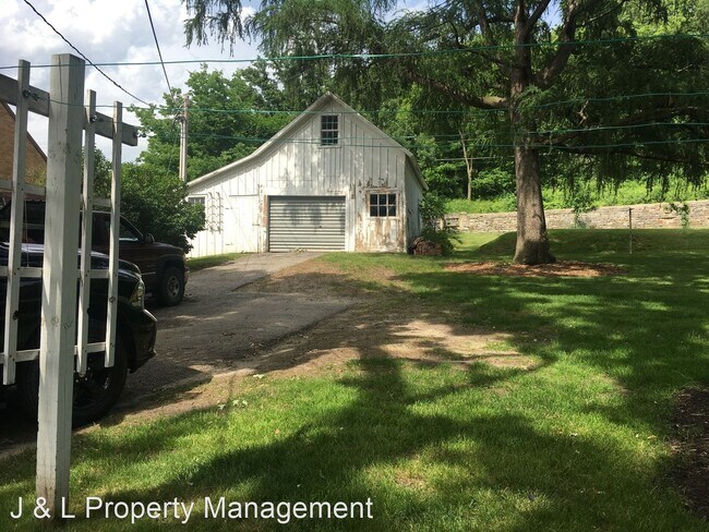 Foto del edificio - 5 br, 2 bath House - 132 Winona Street