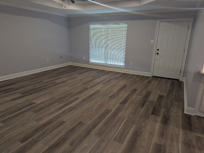 Building Photo - 13835 Marlin Ave