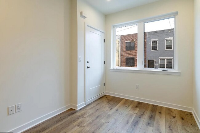 Foto del edificio - 2342 Moore St