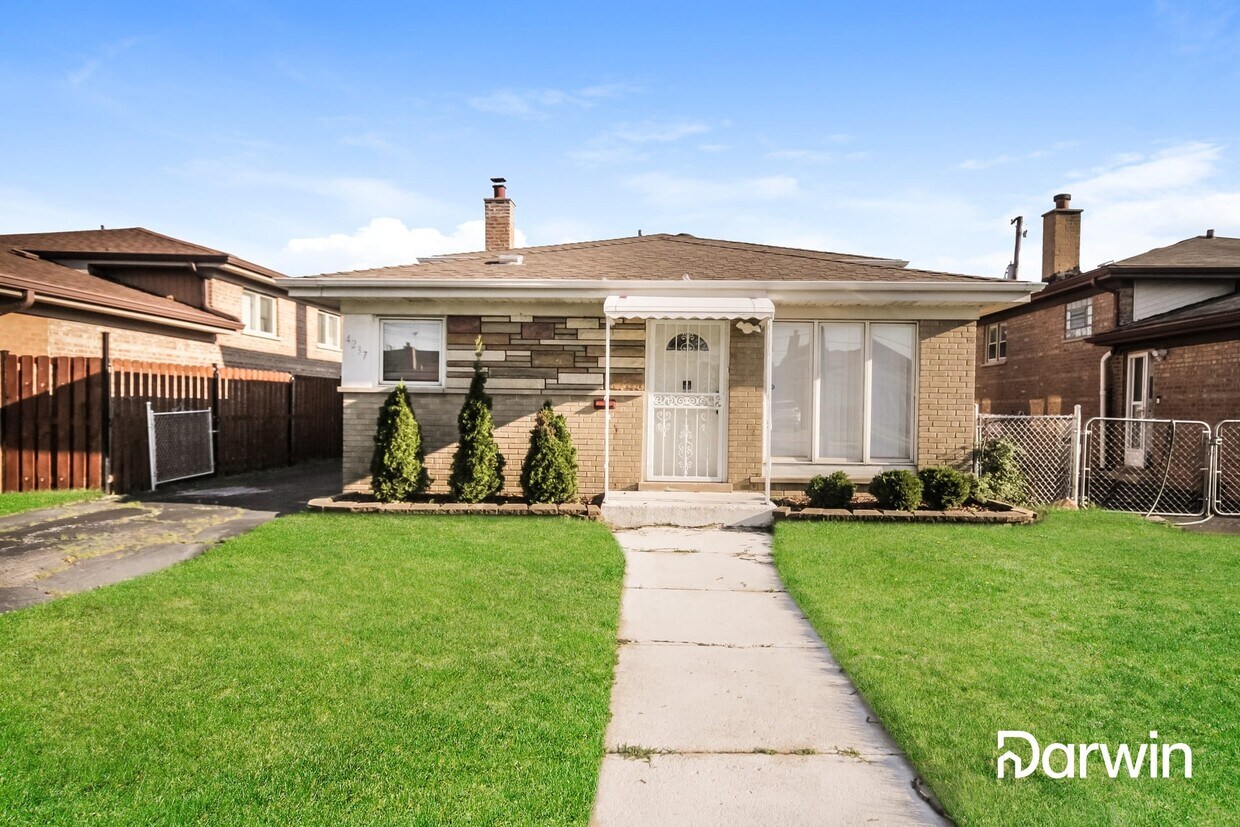 Primary Photo - 4237 W 77th Pl, Chicago, IL 60652
