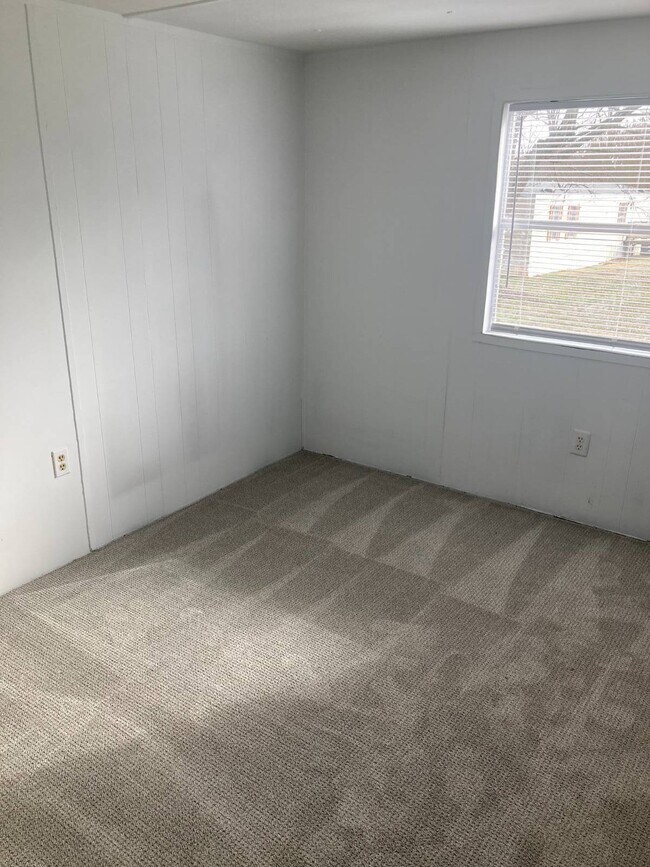 Building Photo - 106 Pecan Grove Cir