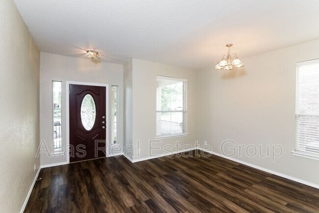 Foto del edificio - 12130 Karnes Way