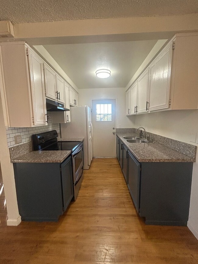 Foto del edificio - Tranquil Condo 2+1 with Pool View