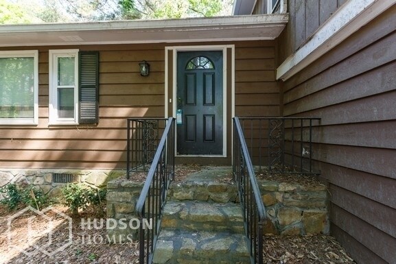 Building Photo - 5350 Rockbridge Rd SW