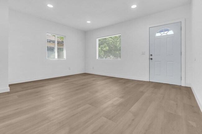 Foto del edificio - 5518 Denker Ave