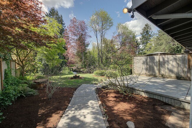 Foto del edificio - 2Bd/1Ba Issaquah Duplex