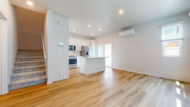 Building Photo - 91-1640 Honouliuli St.