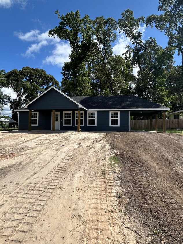 Primary Photo - 355 Garrison Dr