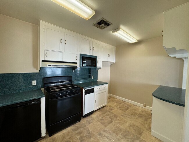 Foto del edificio - Charming North Bakersfield home!