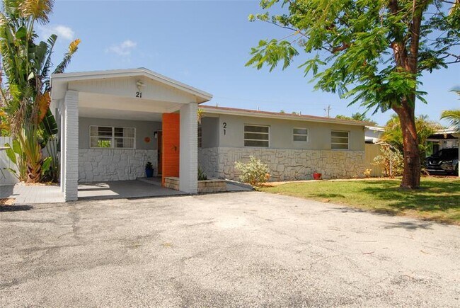 Building Photo - 21 NE 57th Ct