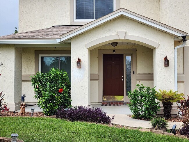 Foto del edificio - 4 Bedroom 2.5 Bath with in ground pool loc...